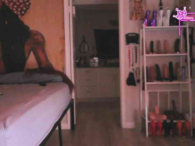 QueenAnitaDix webcam