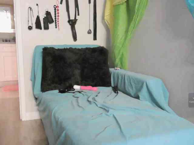 QueenAnitaDix webcam