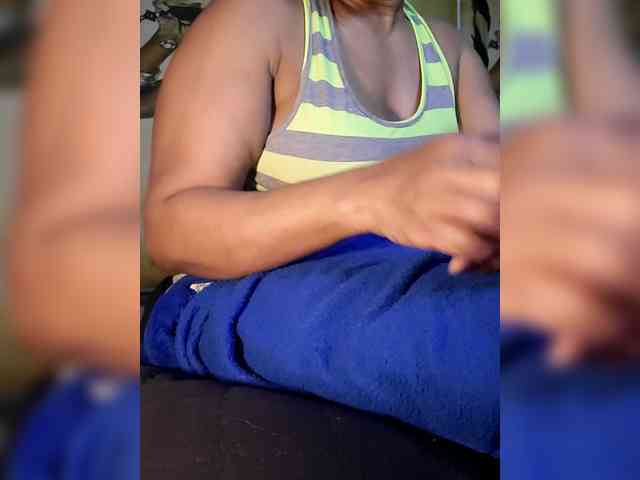 QueenAnitaDix webcam