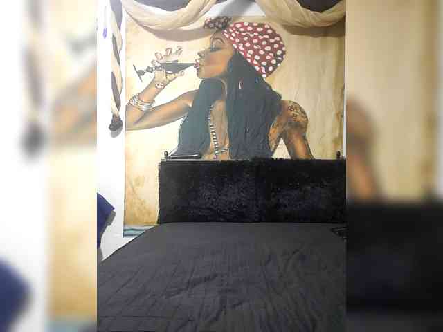 QueenAnitaDix webcam