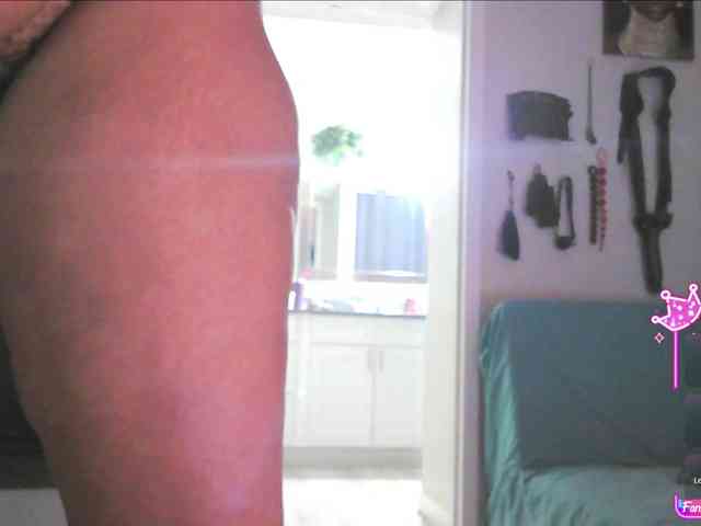 QueenAnitaDix webcam