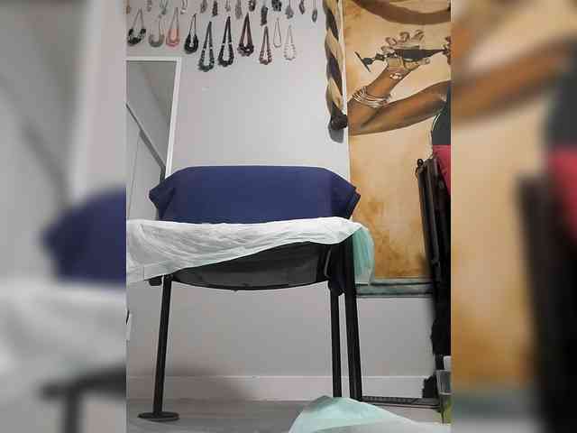 QueenAnitaDix webcam