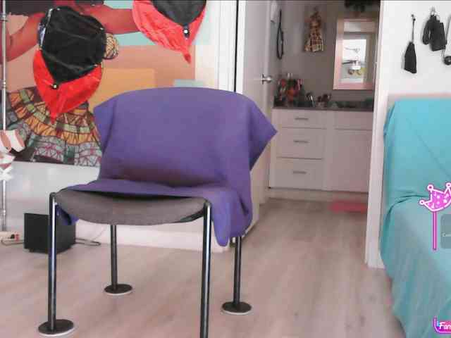 QueenAnitaDix webcam