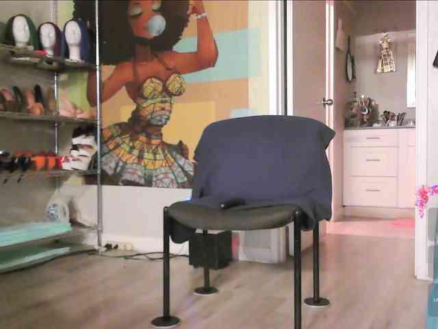 QueenAnitaDix webcam
