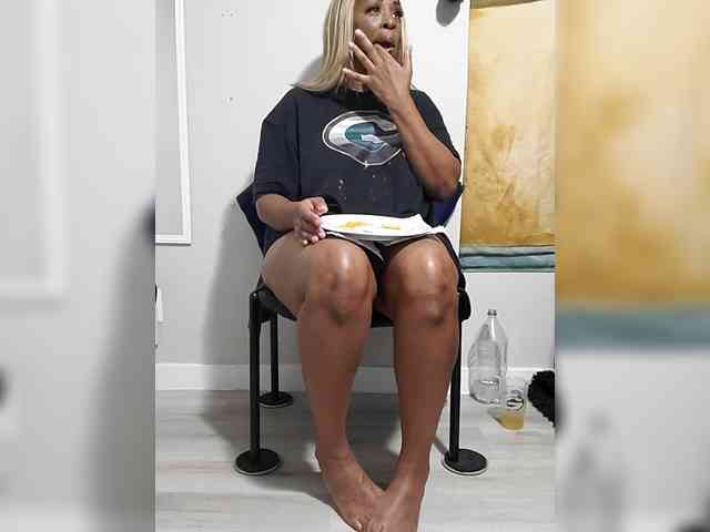 QueenAnitaDix webcam