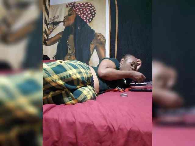 QueenAnitaDix webcam