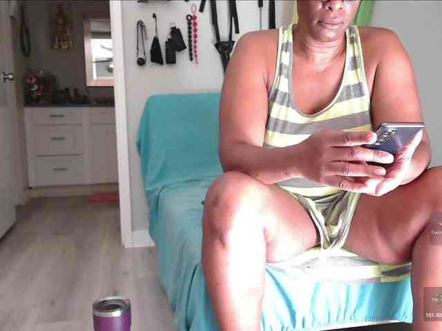 QueenAnitaDix webcam