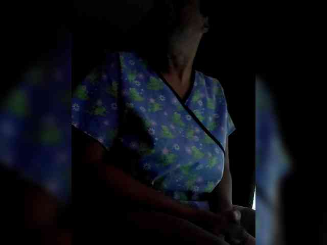 QueenAnitaDix webcam