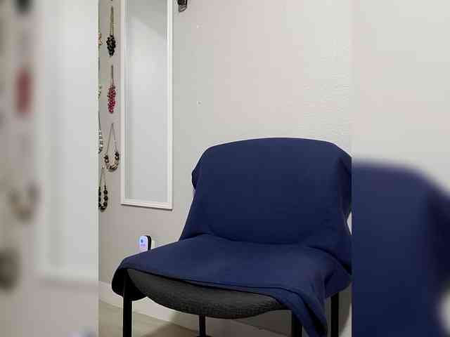 QueenAnitaDix webcam