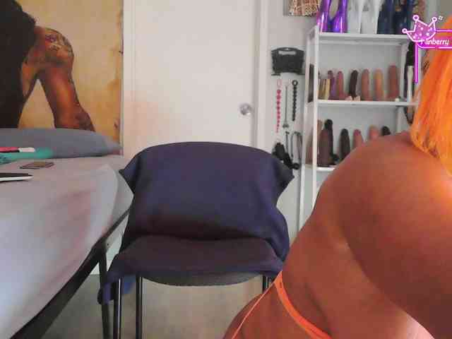 QueenAnitaDix webcam
