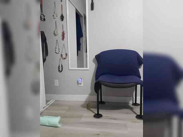 QueenAnitaDix webcam