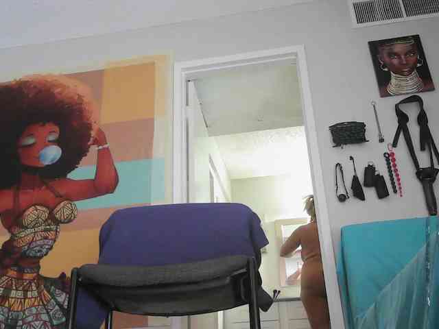 QueenAnitaDix