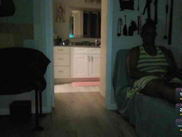 QueenAnitaDix webcam