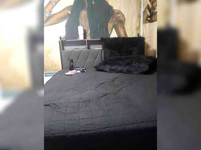 QueenAnitaDix webcam