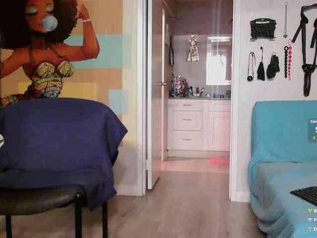 QueenAnitaDix webcam