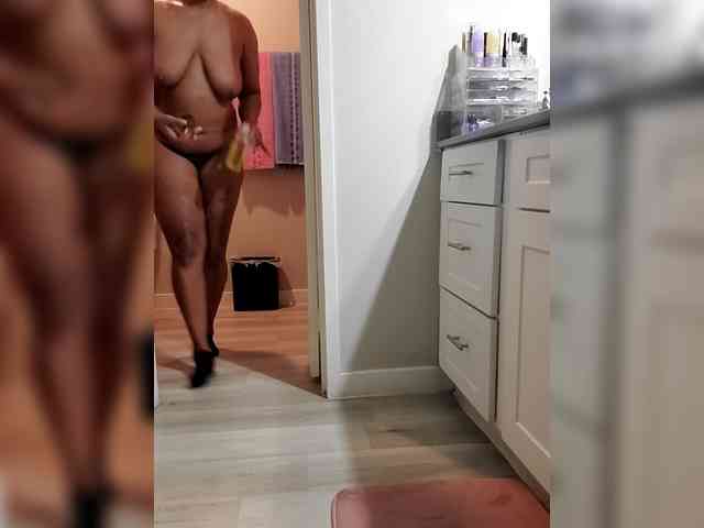 QueenAnitaDix webcam