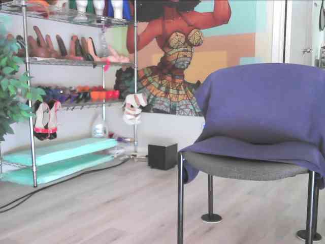 QueenAnitaDix webcam