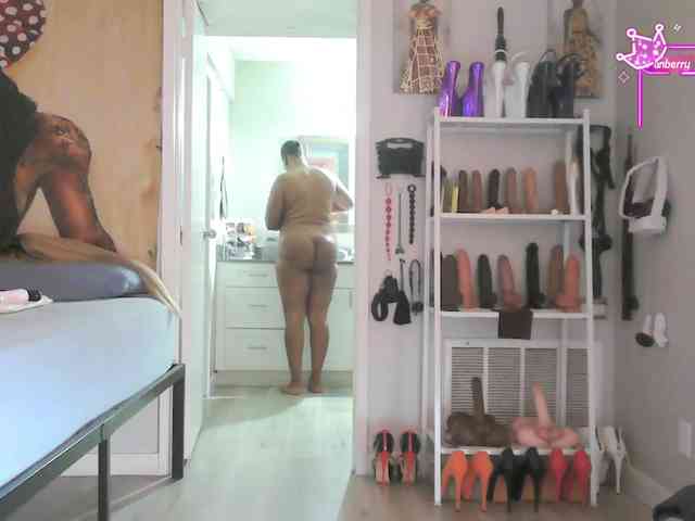 QueenAnitaDix webcam
