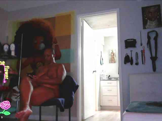 QueenAnitaDix webcam