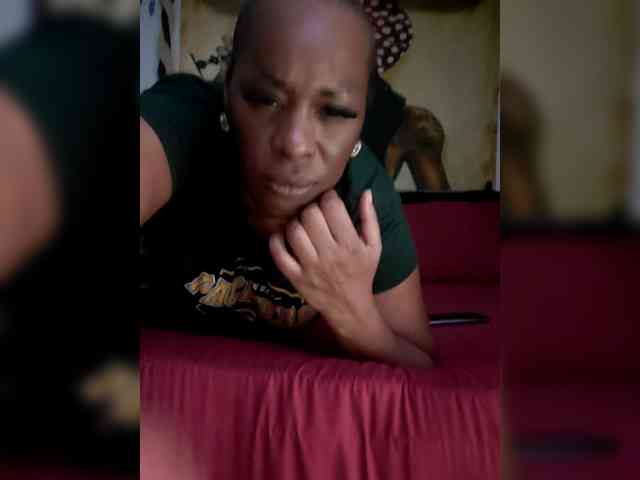 QueenAnitaDix webcam