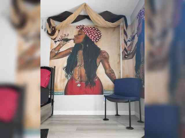 QueenAnitaDix webcam