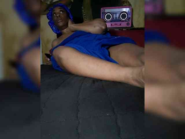 QueenAnitaDix webcam