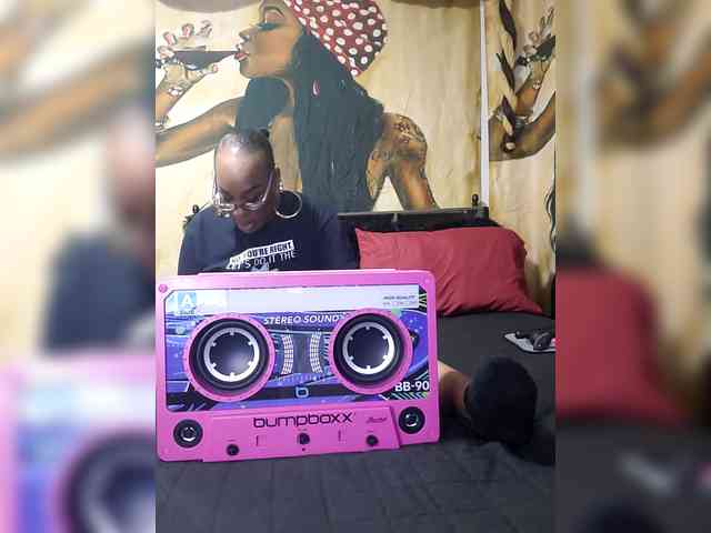 QueenAnitaDix webcam