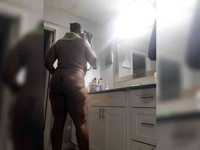 QueenAnitaDix webcam