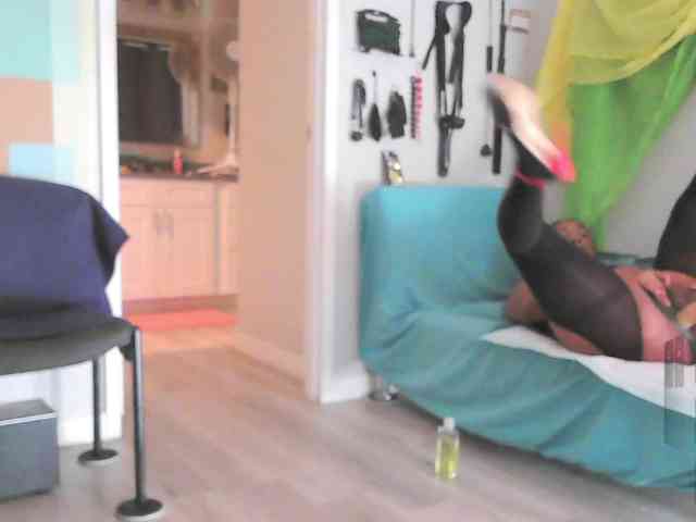 QueenAnitaDix webcam
