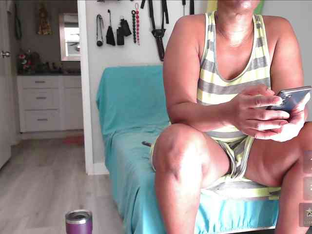 QueenAnitaDix webcam
