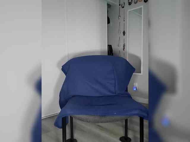 QueenAnitaDix webcam