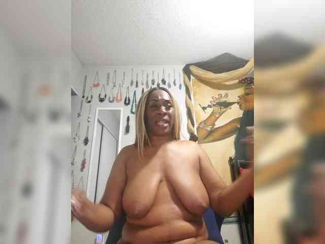 QueenAnitaDix webcam