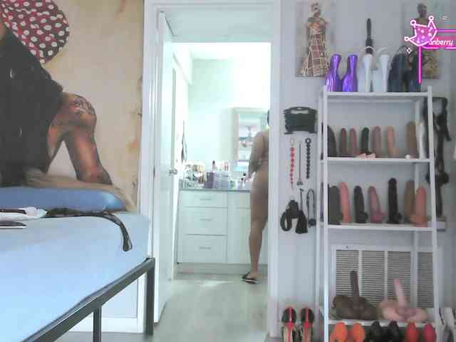 QueenAnitaDix webcam