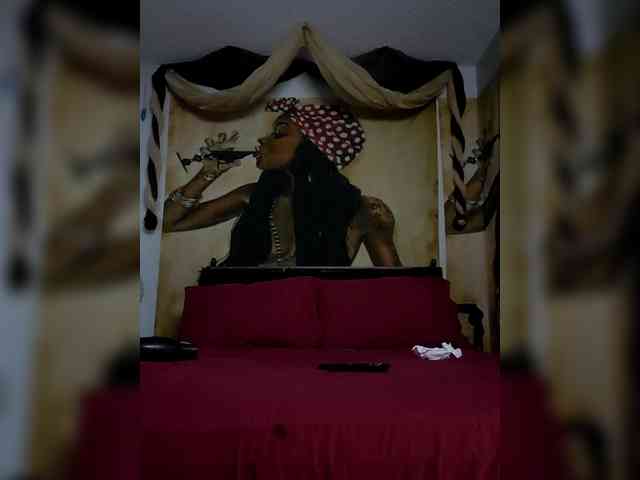 QueenAnitaDix webcam