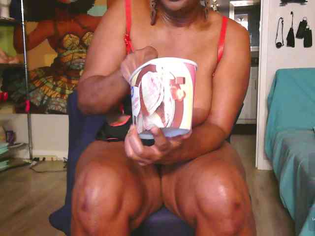 QueenAnitaDix
