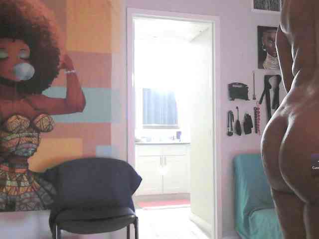 QueenAnitaDix webcam
