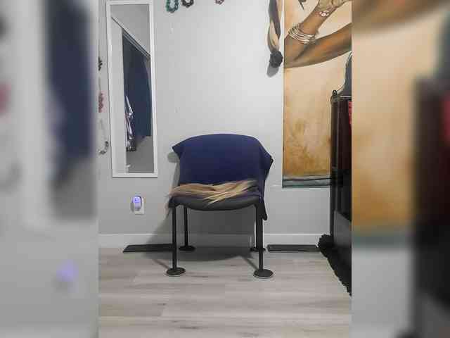 QueenAnitaDix webcam