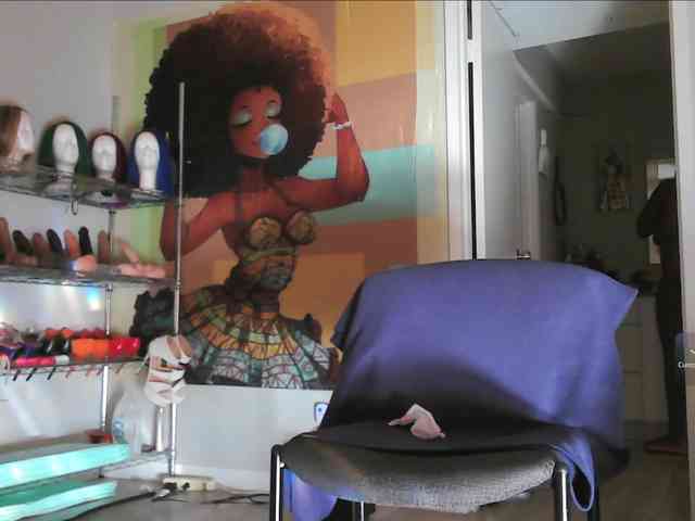 QueenAnitaDix webcam