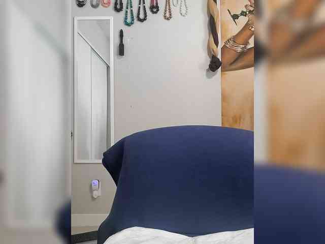 QueenAnitaDix webcam