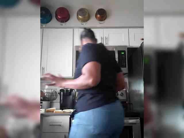 QueenAnitaDix webcam