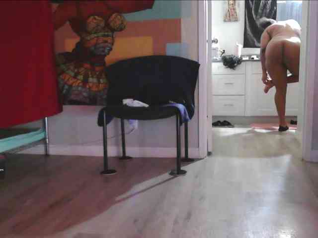 QueenAnitaDix webcam