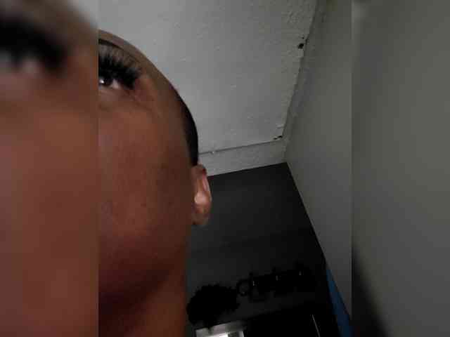 QueenAnitaDix webcam