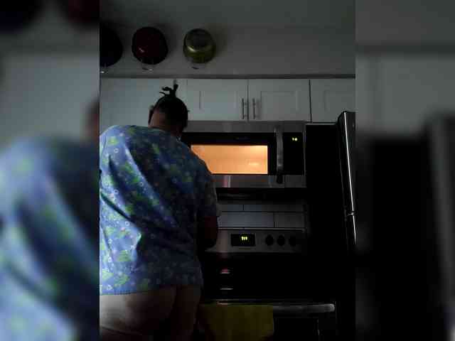 QueenAnitaDix webcam