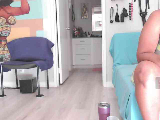 QueenAnitaDix webcam