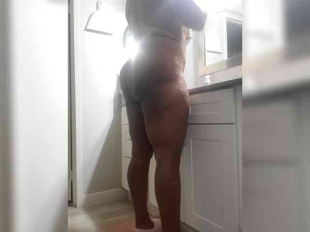 QueenAnitaDix webcam