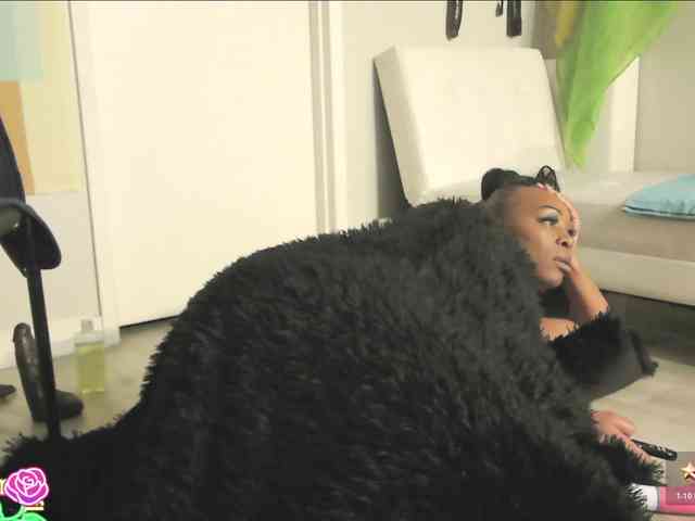 QueenAnitaDix webcam