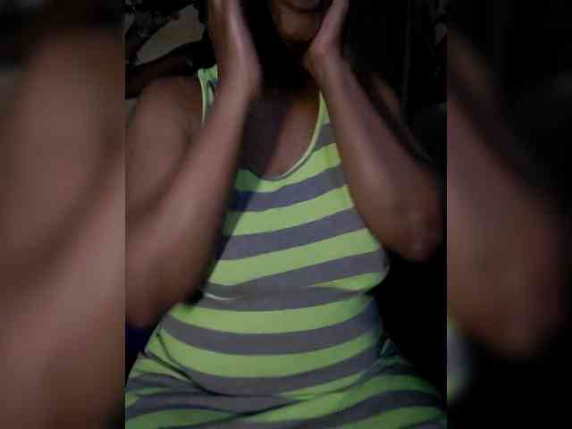 QueenAnitaDix webcam