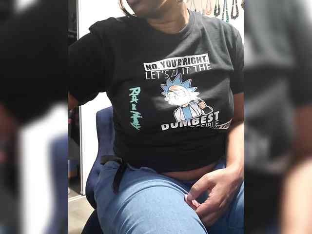 QueenAnitaDix webcam