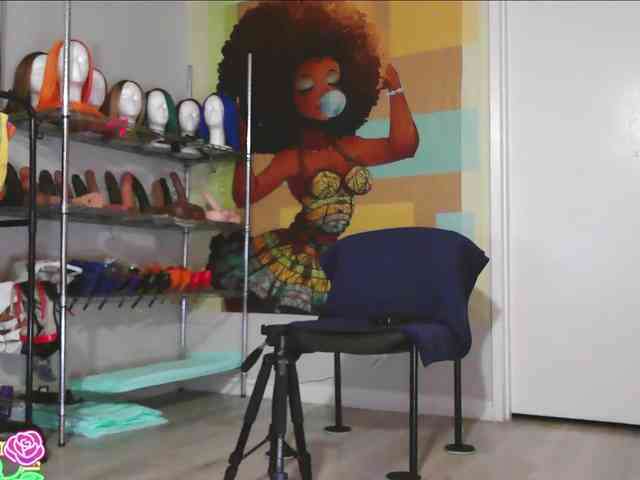 QueenAnitaDix webcam