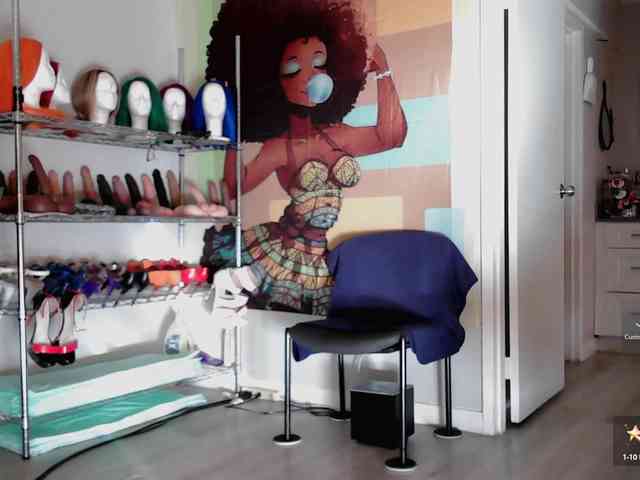 QueenAnitaDix webcam